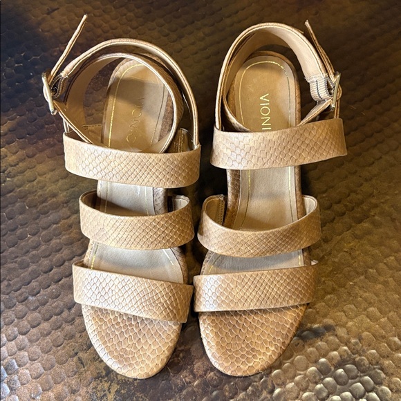 Vionic Tan Leather Strappy Stacked Block Heel Blaire Sandals Heels Size 8.5 - Picture 3 of 11